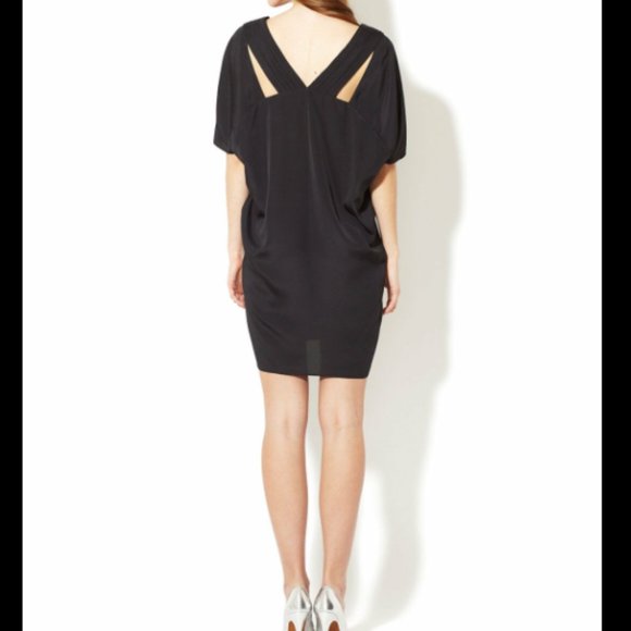 Susana Monaco Black Cut Out V-Neck Shift Dress - Picture 3 of 10
